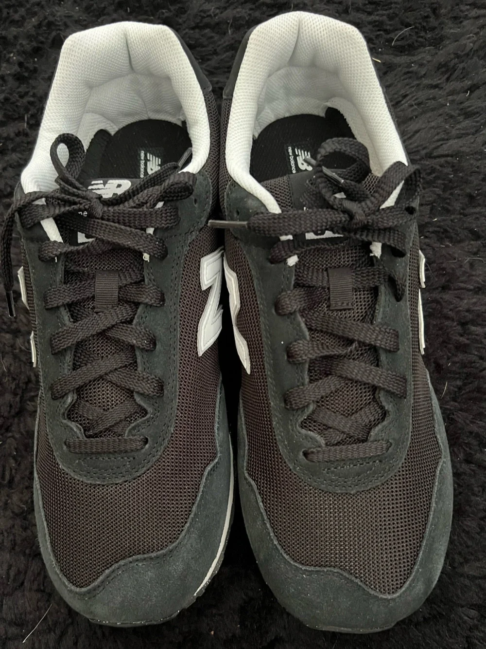 New Balance Men’s Black & White Sneakers – Size 11.5